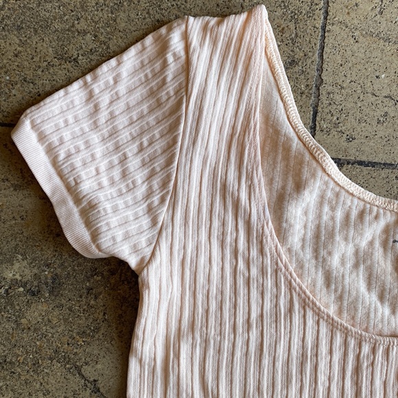 Urban Oitfitters top size M - Picture 2 of 5